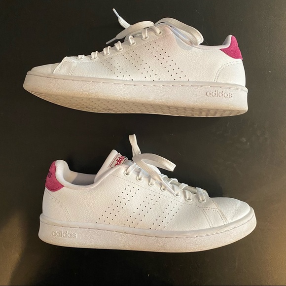 adidas Shoes - Adidas Advantage Sneaker